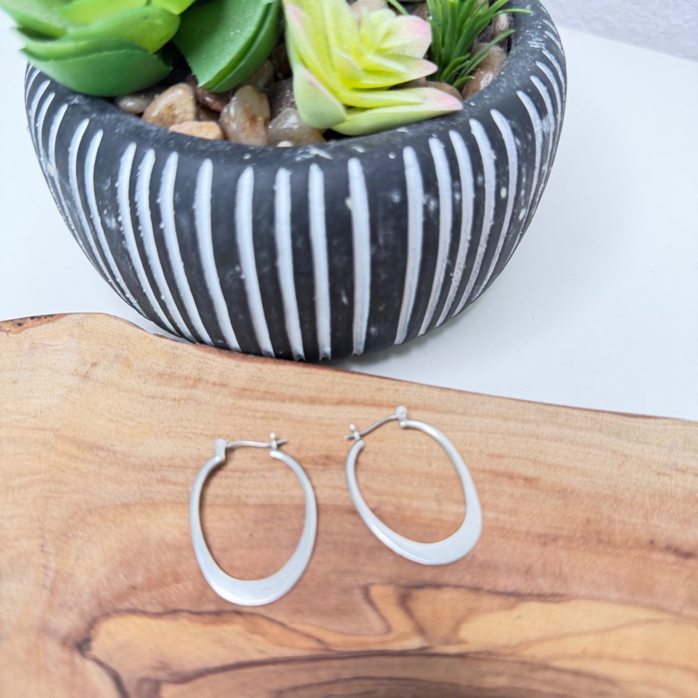 Oval Hoop Earrings Women Silver Tapered Brushed Minimalist Scandi Clean Girl OS